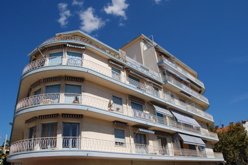 Obraz premium immeuble courbe