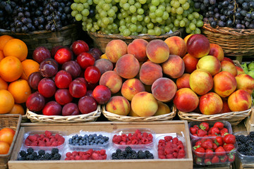 fresh fruits on tuscany market