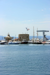 Fototapeta na wymiar Carrousel in port