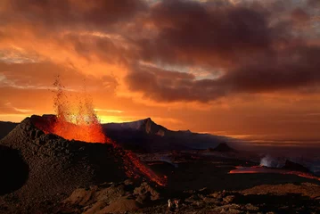 Selbstklebende Fototapete Vulkan Vulkanausbruch