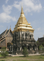 Fototapeta premium 14th century Wat Chiang Mai Thailand