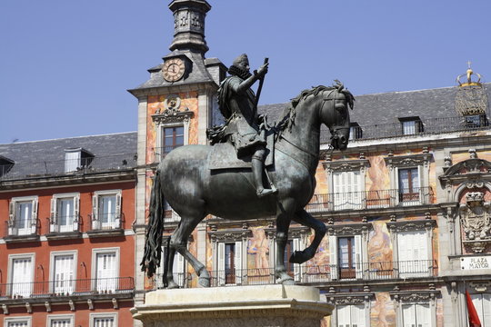 Madrid: Philippe III statue in Plaza Mayor