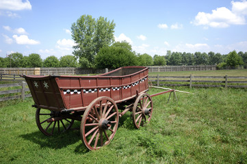 Fototapeta na wymiar Farm Wagon
