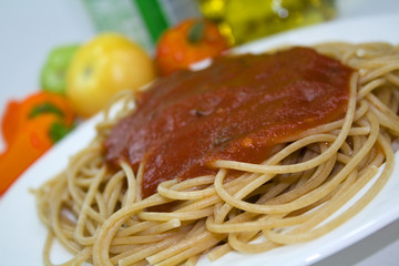 Whole Wheat Pasta and Tomato Sauce
