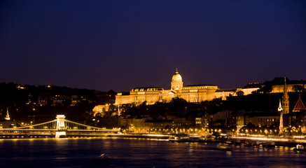 Fototapeta na wymiar Budapeszt nocą