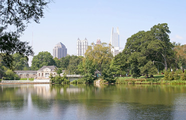 Fototapeta na wymiar City Park Lake