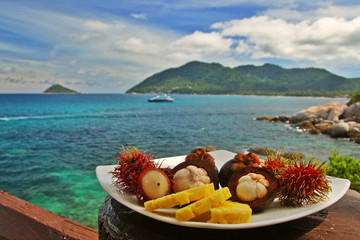 exotic fruits plate