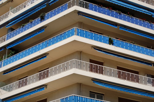 fa&ccedil;ade angle