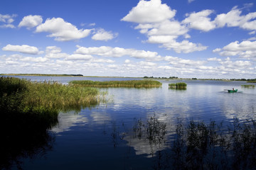 Fototapeta na wymiar Summer lake panorama