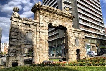 Fototapeta premium La puerta del carmen como nunca la has visto 3
