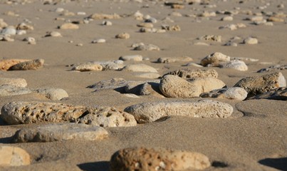 gallets zen sur le sable