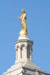 Fototapeta na wymiar Vierge du Palais des Papes à Avignon
