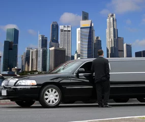 Foto op Canvas Limousine driver waiting for passenger in Singapore © roza
