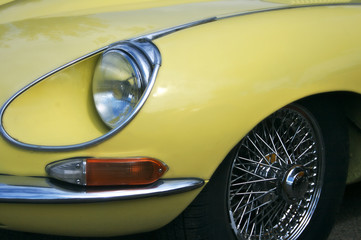 E Type wing and wire wheel