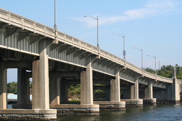 bridge from water © Philip Barchat