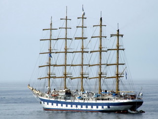 Obraz na płótnie Canvas Sailing ship