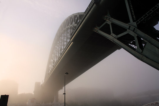 The fog on the Tyne