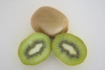 Kiwifruit, Kiwi - 2 Kiwifruit 1 sliced