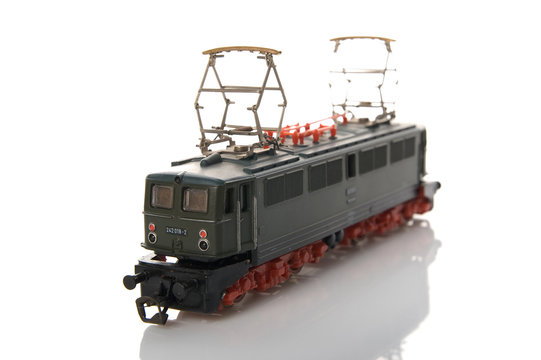 Toy electric locomotive