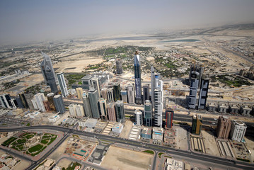 Fototapeta na wymiar Sheikh Zayed Road w Emirates