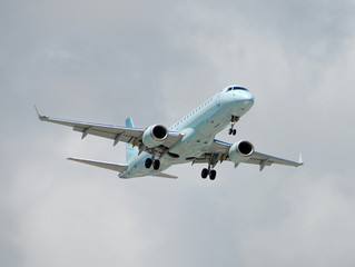 EMbraer passenger jet