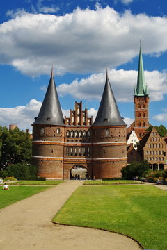 L&uuml;beck, Holstentor