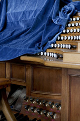 orgue dans eglise