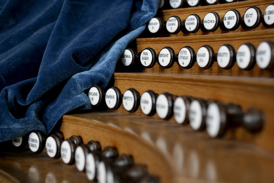orgue dans eglise