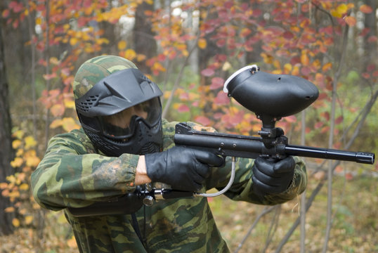 Player in paintball