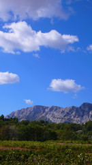 Naklejka premium montagne st victoire 