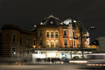Fototapeta na wymiar Tokyo station at night
