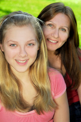 Obraz premium Mother and daughter
