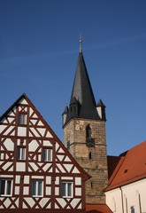 Fototapeta na wymiar Kościół i dom szachulcowy