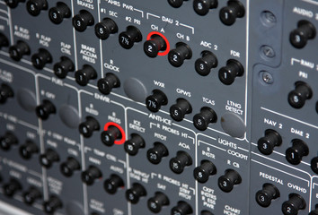 Aircraft circuit breakers