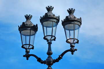 Fototapeta na wymiar France, Paris: Old lamp-post