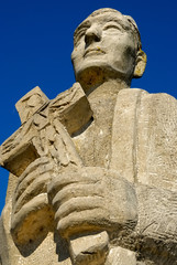 Statue eines Priesters no.1