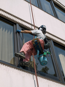 Window cleaner