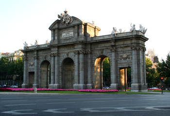 Fototapeta na wymiar Puerta de Alcala, Madryt, Hiszpania