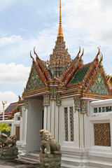 Fototapeta na wymiar Emerald buddha temple