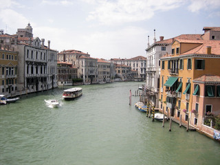 Fototapeta na wymiar Canal à Venise - Italia