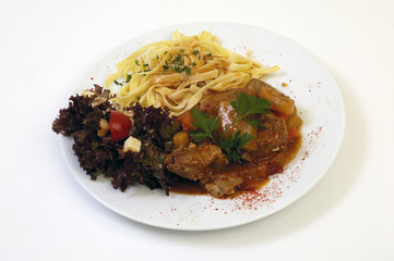 assiette de pâtes