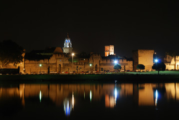 Avignon bei Nacht, Frankreich