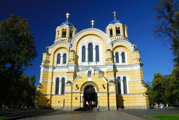 Fototapeta na wymiar Vlodimersky Cathedral in Kiev