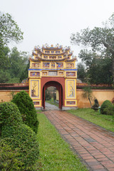 Tor zu einer Pagode in Vietnam