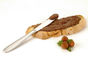fetta di pane con crema di nocciole