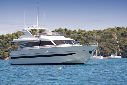 Yacht
