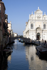 Fototapeta na wymiar Venise est ses canaux