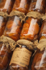 Eingelegte Aprikosen