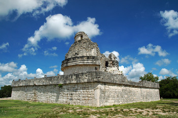 Ancient Mayan Observatory found among Ruins