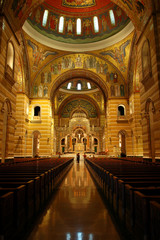 Fototapeta na wymiar Wnętrze katedry w Saint Louis
